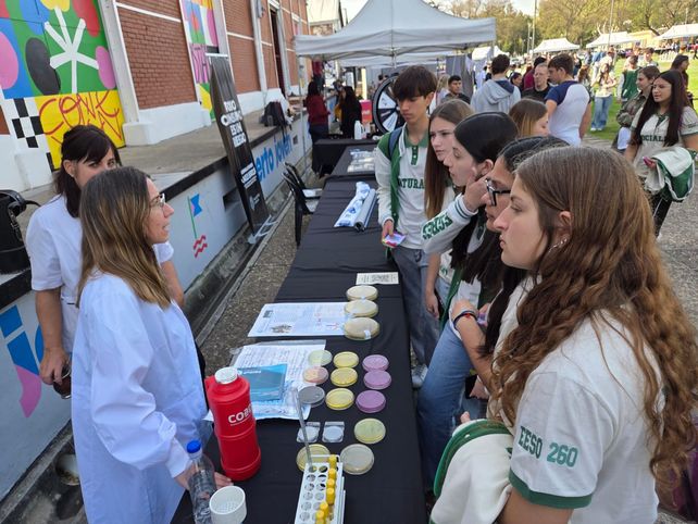 La Expo Carreras de la UNR recibe a unos 10 mil jóvenes por día