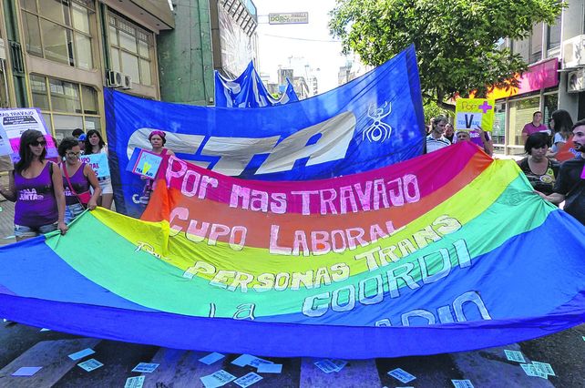 militancia.. Una de las tantas marchas en las que las organizaciones que nuclean a las minorías sexuales reclamaron el cupo laboral para trans.