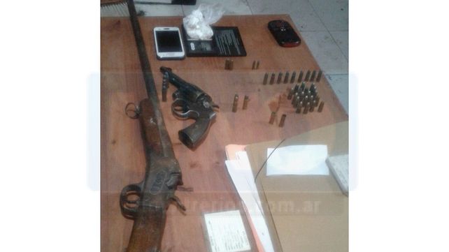 Hallaron más de un kilo de cocaína y detuvieron a nueve personas en un operativo antinarco