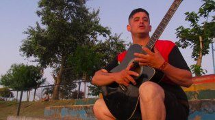 “Este año estuve haciendo cadetería y vendí pan casero”, dijo quien hoy apuesta a lo que le hace feliz: la música