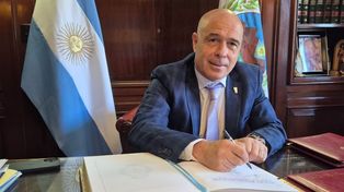 Bartolomé Abdala asumió este lunes como presidente provisional del Senado, ya que tanto Milei como Villaruel están fuera del país