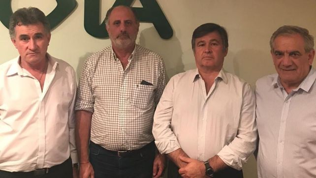 El campo anunció un cese de comercialización ante el cierre de exportaciones de carne