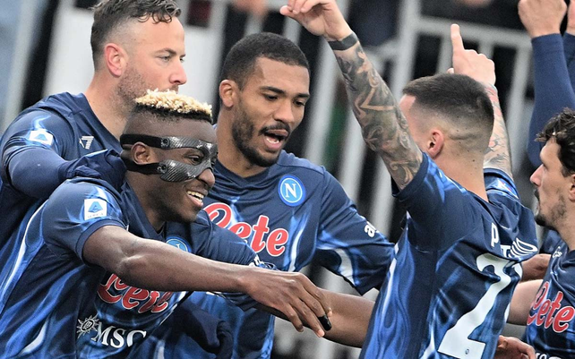 Nápoli venció a Venezia de visitante y está 2º en la Serie A