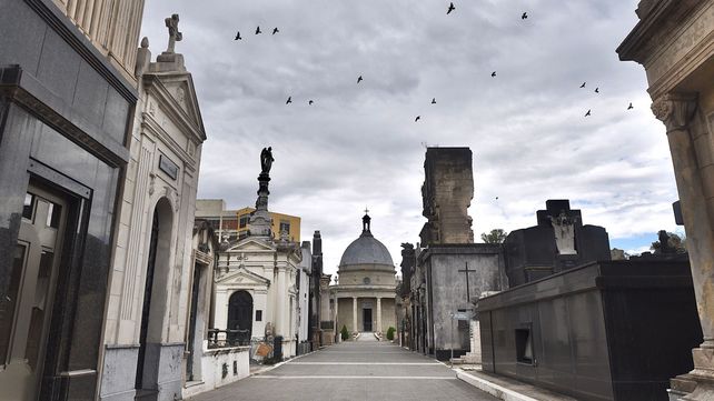 Día de Todos los Santos y de los Fieles Difuntos: cómo funcionará el Cementerio