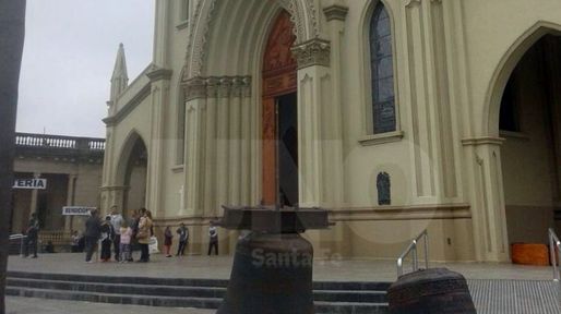 Los fieles peregrinan para celebrar la Fiesta de Guadalupe en Santa Fe