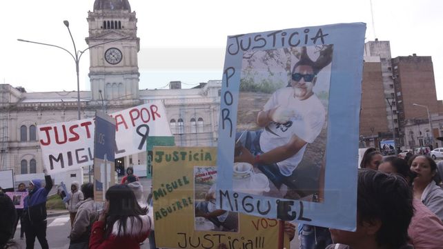 Piden Justicia para las víctimas del triple crimen de Bajada Grande