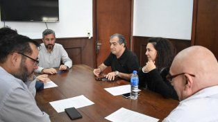 Asoem y representantes del municipio acordaron el pago del aumento previsto para noviembre y se levantaron las medidas de fuerza previstas para esta semana&nbsp;