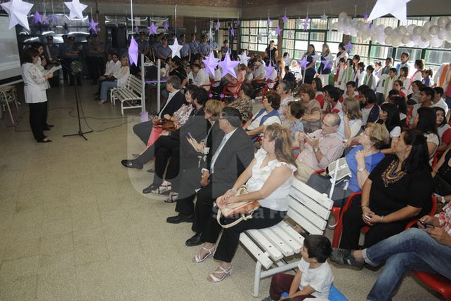 “Las escuelas no deben cerrarse, al contrario, hay que agrandarlas”