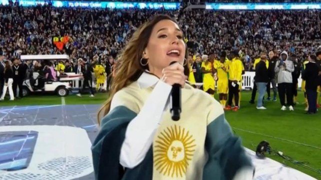 El poncho catamarqueño que acompañó a La Sole en la despedida de Messi