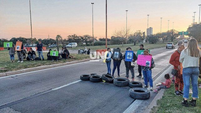 Corte parcial en el Viaducto Oroño: familiares de José Francioni piden por su aparición