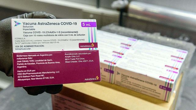 Se viene la tercera. La investigación muestra que una tercera dosis de la vacuna se tolera bien y aumenta significativamente la respuesta al nivel de los anticuerpos.
