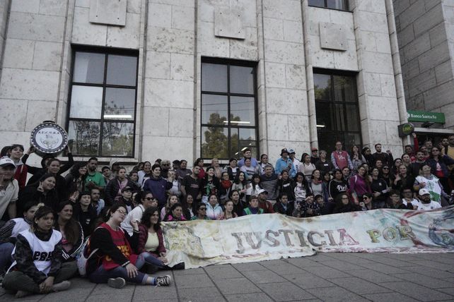 Acompañamiento. Distintas organizaciones sociales acompañaron a la familia de Jonatan en el calvario judicial.