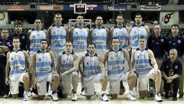 Tremendo. El Toro Palladino con la 14 y Manu con la 5. Argentina fue subcampeón del mundo en 2002.&nbsp;
