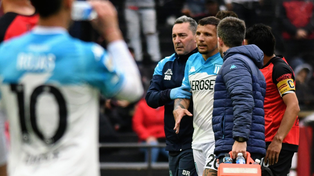 Racing confirma que Vecchio sufrió una rotura de ligamento en su rodilla