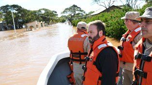 En Concordia sumaron 100 policías,10 patrulleros, tres lanchas, una moto de agua y un helicóptero para cuidar la zona afectada por la creciente del Río Uruguay