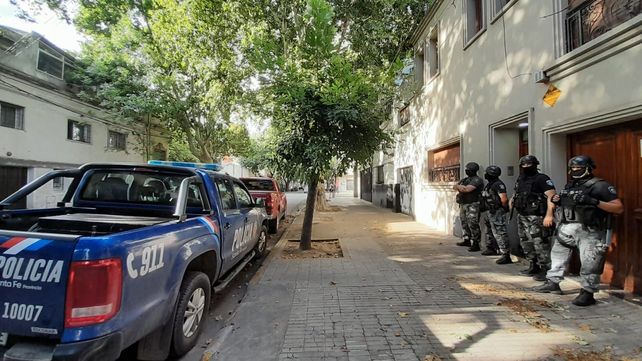 Once detenidos en 45 allanamientos en Rosario y alrededores por balaceras y extorsiones