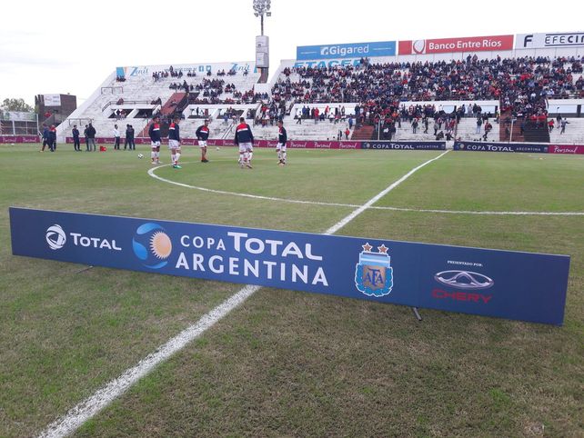 Unión sigue en la Copa Argentina, dejó en el camino a Juventud Unida