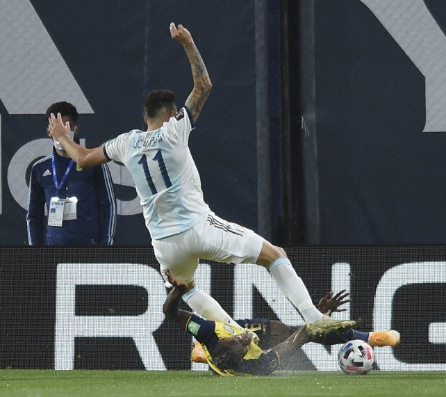 Ocampos es víctima de penal, que convirtió Messiiñán.