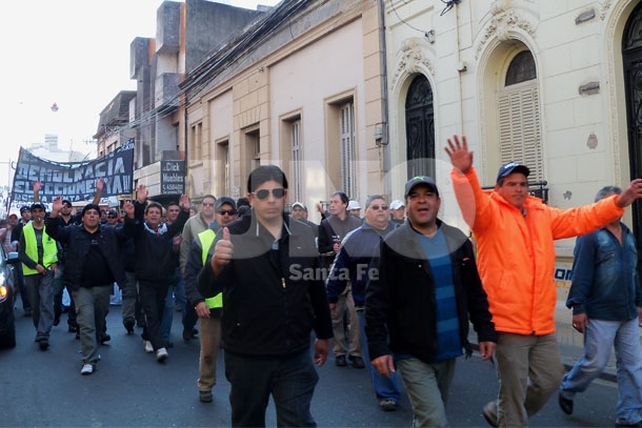 Manifestantes de la Uocra reclamaron por los despidos en toda la provincia