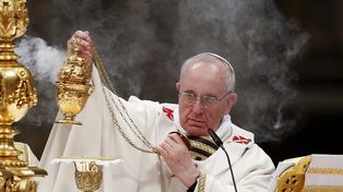 El Papa Francisco exhortó a no resignarse, no perder la confianza, ni a encerrarse ante las dificultades