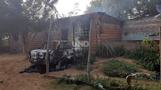La vivienda y el auto quemados pertenecería a los autores del crimen de Farías.
