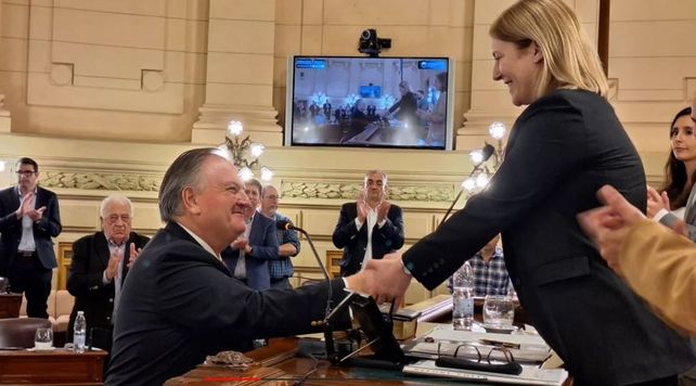 Felipe Michlig fue reelecto como presidente provisional del Senado santafesino Felipe Michlig fue reelecto como presidente provisional del Senado santafesino
