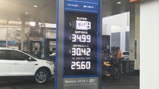 Con la nueva suba, la nafta prémium de YPF quedó a solo un centavo de los $35