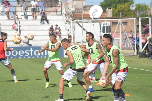 Los jugadores de Patronato con los dientes apretados.&nbsp;