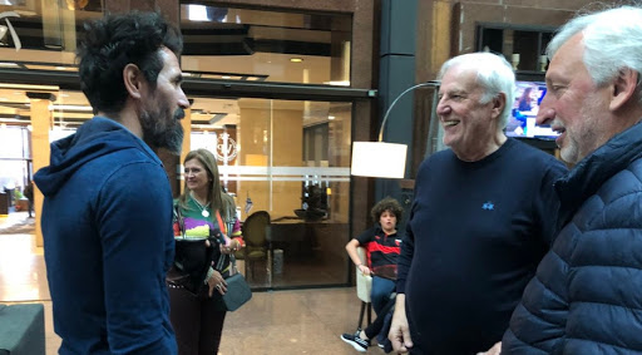 Este viernes por la noche el DT de Colón Eduardo Domínguez se juntará con el presidente sabalero José Vignatti.