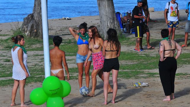 Que el río se lleve tus prejuicios, el pedido del Tetazo paranaense