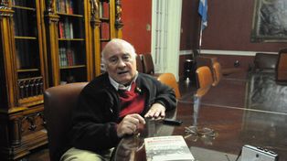 Roberto Perdía, en el diario La Capital en 2013, cuando vino a Rosario a presentar su libro sobre Montoneros.&nbsp;