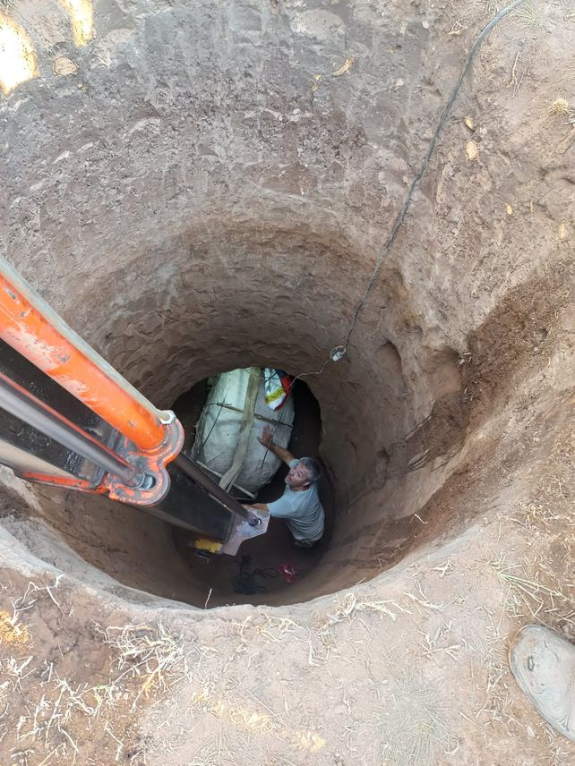Los restos fósiles fueron encontrados durante una excavación de cuatro metros de profundidad, destinada a la construcción de un pozo ciego.