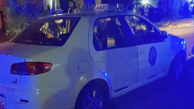 Un taxista y su pasajero fueron asesinados a balazos en el sur de Rosario Un taxista y su pasajero fueron asesinados a balazos en el sur de Rosario