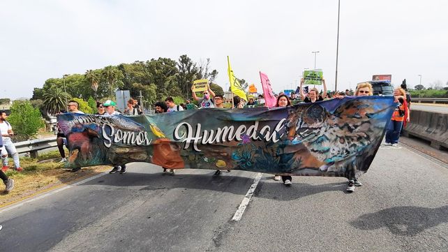 Puente Victoria - Rosario: marchan por los humedales