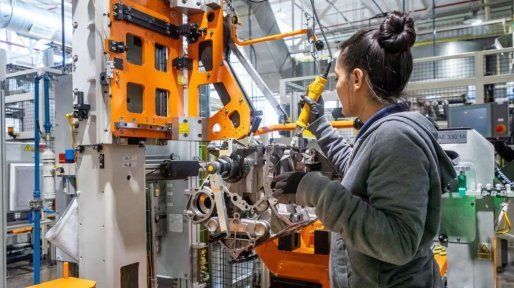 UIA alerta sobre el estancamiento de la industria