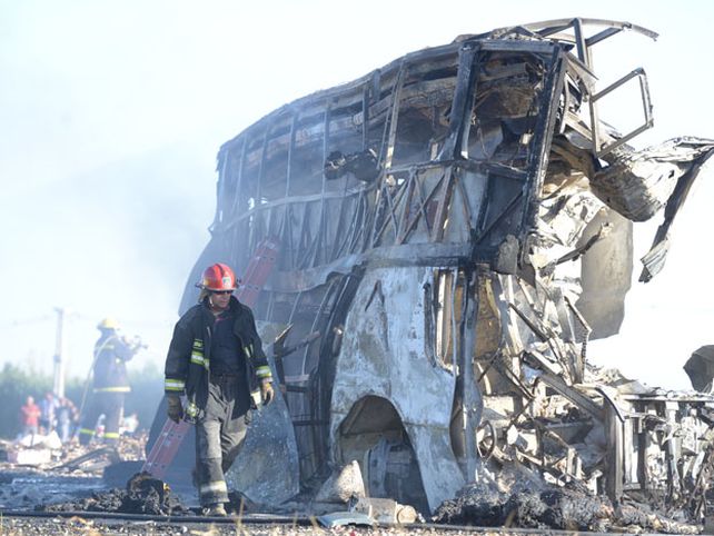 Impresionante registro fotográfico del accidente que se cobró 17 vidas