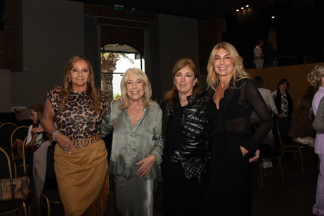 Marité Cames, Stella Sciamarelli, Mónica Capucci y Damiana Girardi