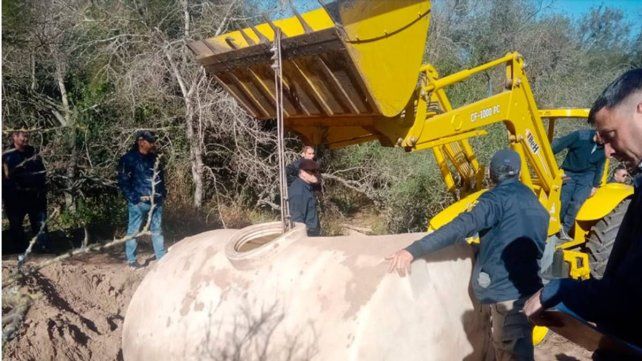 Hallan un tanque oculto en un campo de Leonardo Airaldi: se presume que allí escondía la droga