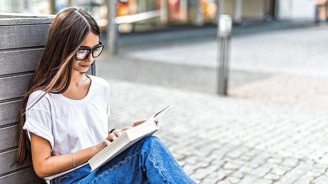 En la era digital, los jóvenes prefieren los libros de papel
