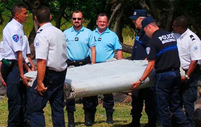 Los restos del avión pertenecen al vuelo desaparecido misteriosamente hace un año y medio.