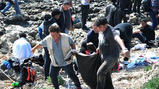 Tres inmigrantes fallecidos al encallar un barco frente a una isla griega