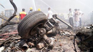 El primer informe del accidente del avión de Air India deja más dudas que respuestas