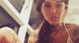 La joven publica imágenes sensuales en las redes sociales.