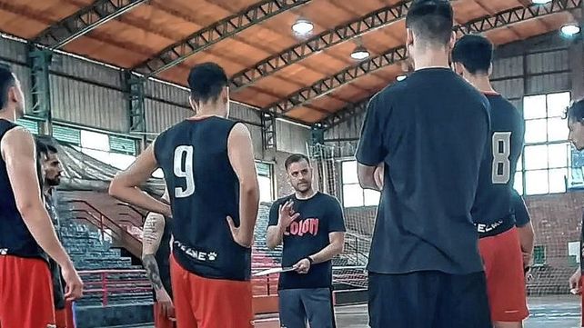 Colón organiza un Súper 4 de cara a la Liga Argentina