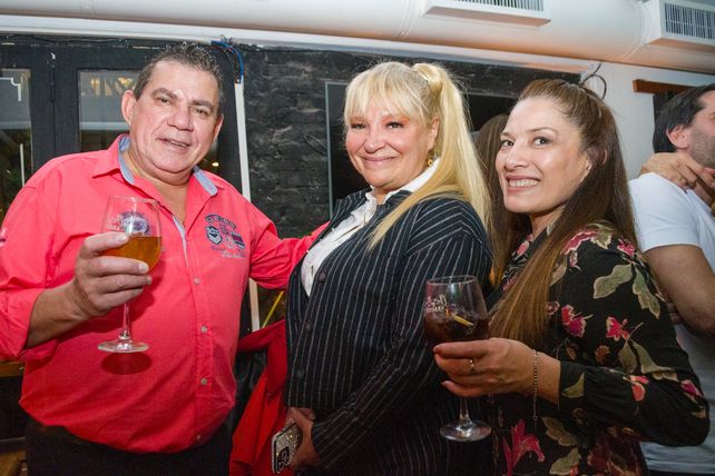 Rolando Galarza, Miriam Parissi y Erica Medrano 