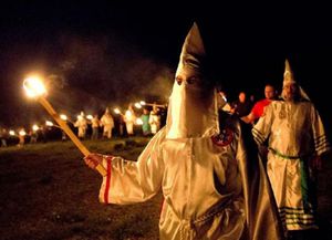 Efecto Trump: el Ku Klux Klan convocó a un desfile para celebrar la victoria del republicano
