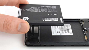 Hoy hay pocos modelos de celular con batería extraíble. Además, falta por completo el circuito de reciclado para recuperar el litio residual que contiene.
