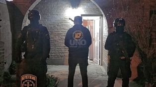 Detuvieron a un policía por ser el presunto autor de un crimen en Los Zapallos