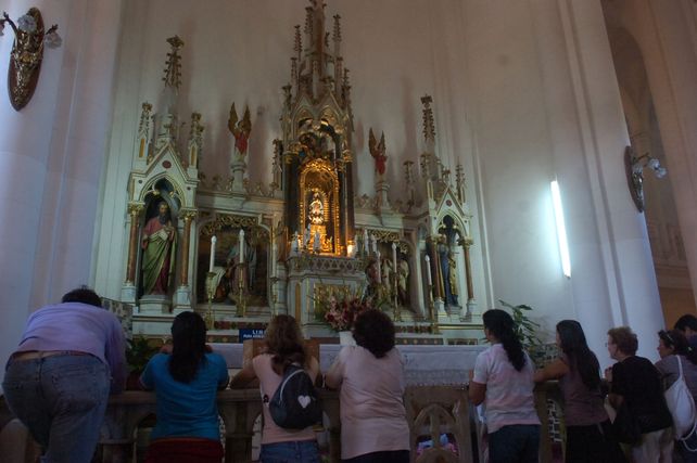 Santa Fe autorizó las celebraciones religiosas con hasta 30 participantes