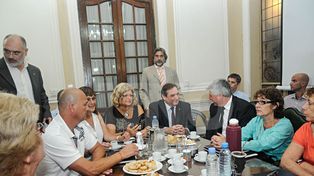 En busca de un acuerdo, la provincia mejoró la propuesta salarial a los docentes